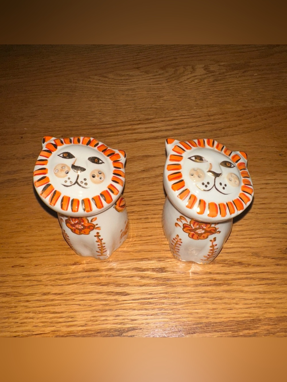 Anthropologie Ceramic Lion Salt & Pepper Shakers Unique